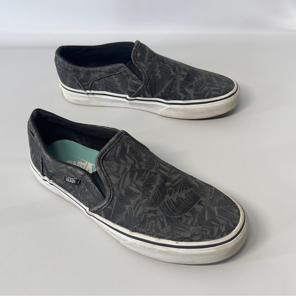 Vans Women’s 7.5 Gray Tropical Leaf Patterned Slip-On Shoes - Picture 2 of 10